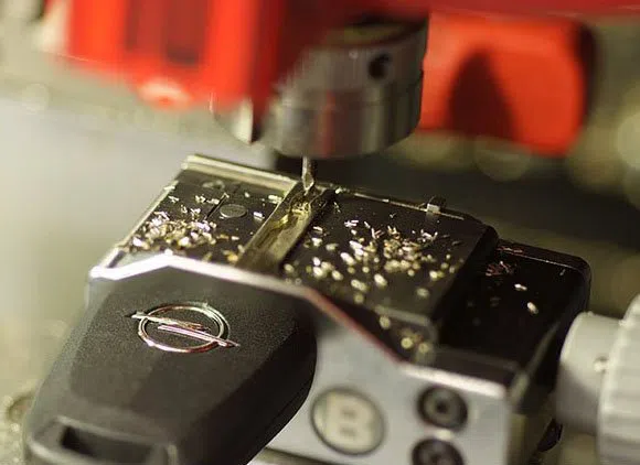 Universal Locksmith Store Matteson, IL 708-303-9318 - 11-Key-Cutting